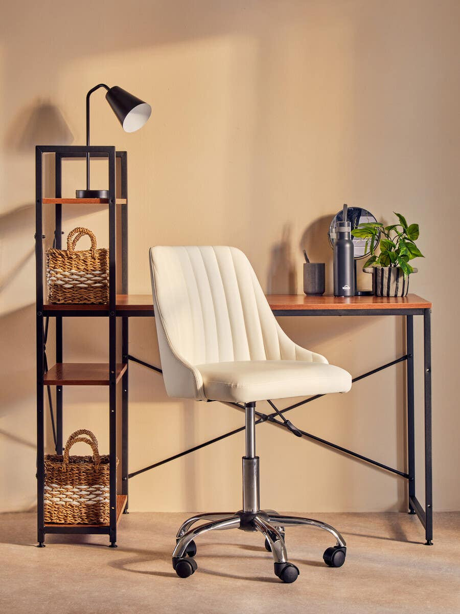 Off-White Leather Effect Office Chair – Minimal Workspace Seating with High Back Suppor