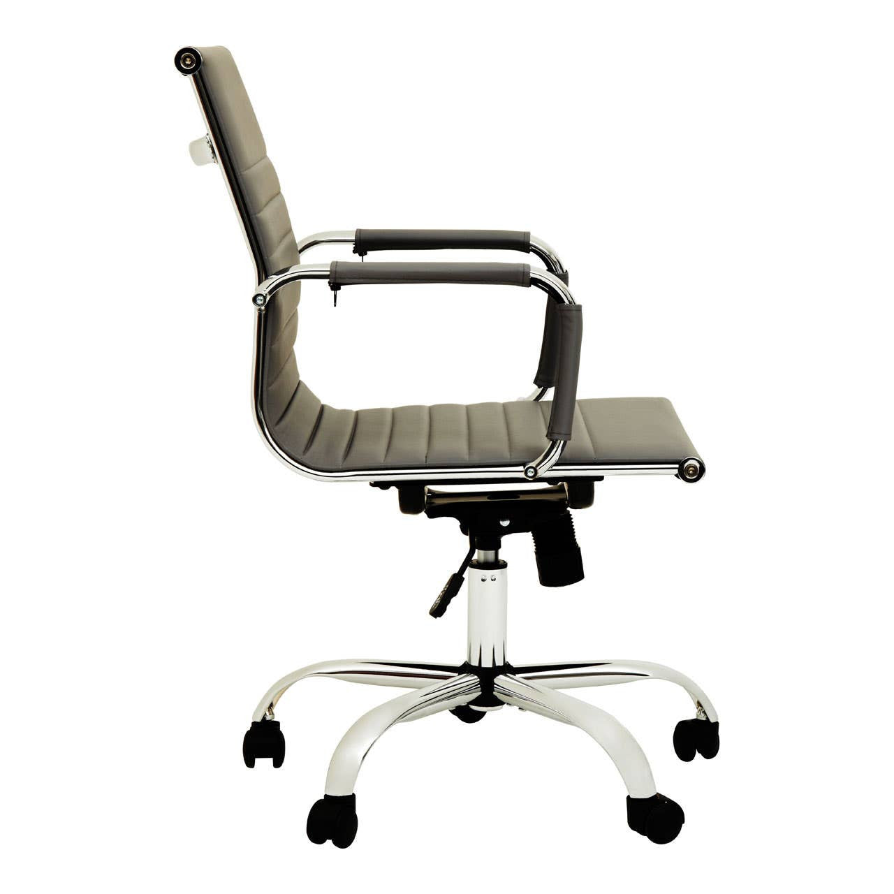 Black Low-Back Office Chair with Chrome Base – Minimal Workspace Seating with Clean Lines
